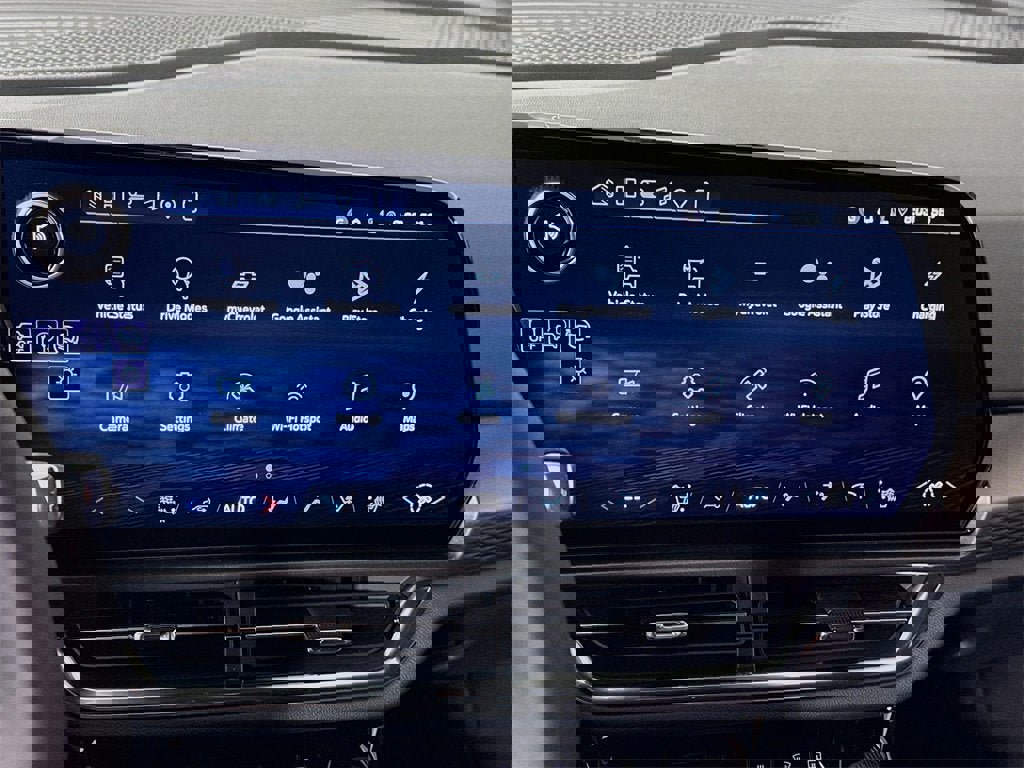 New 2026 Chevrolet Equinox EV LT image 10