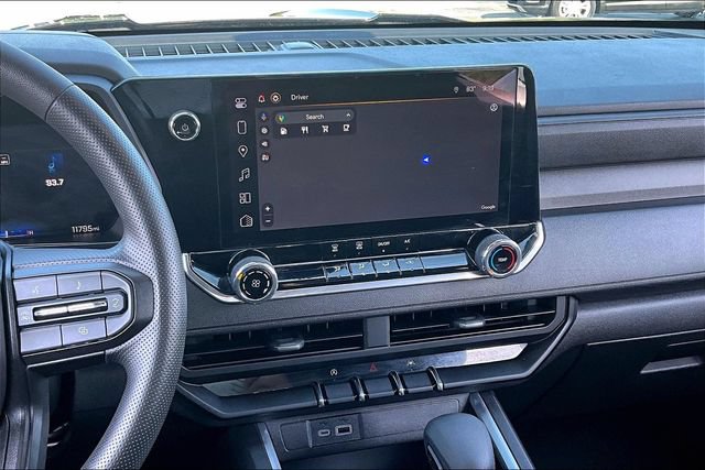 Used 2024 Chevrolet Colorado Trail Boss w/ Technology Package AWD/4WD image 10
