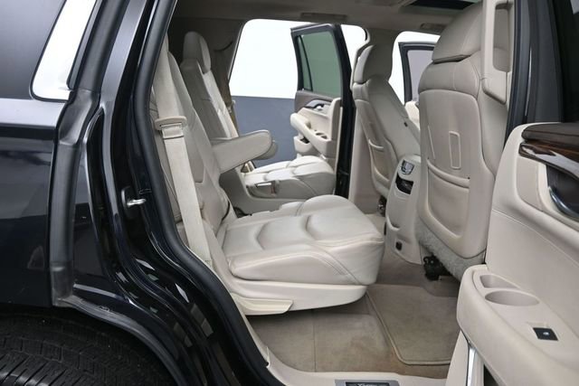 Used 2015 Cadillac Escalade Premium AWD/4WD image 17