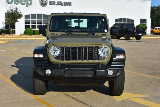 Used 2025 Jeep Wrangler Sport AWD/4WD image 2