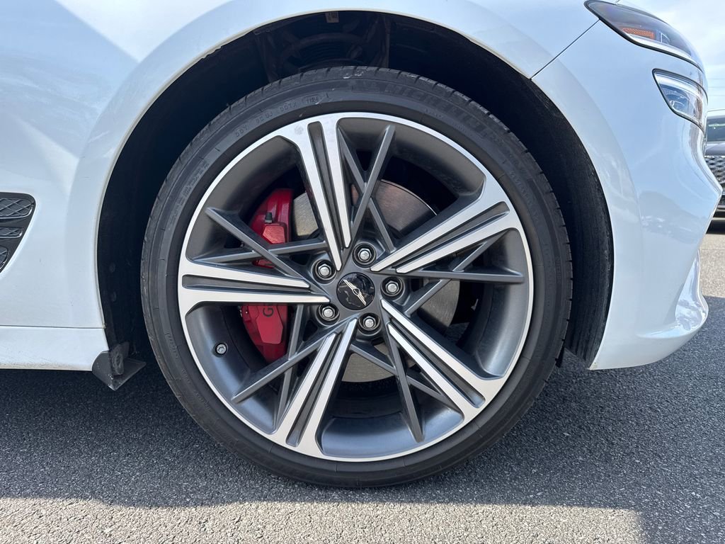 Used 2025 Genesis G70 2.5T w/ Sport Prestige Package image 12