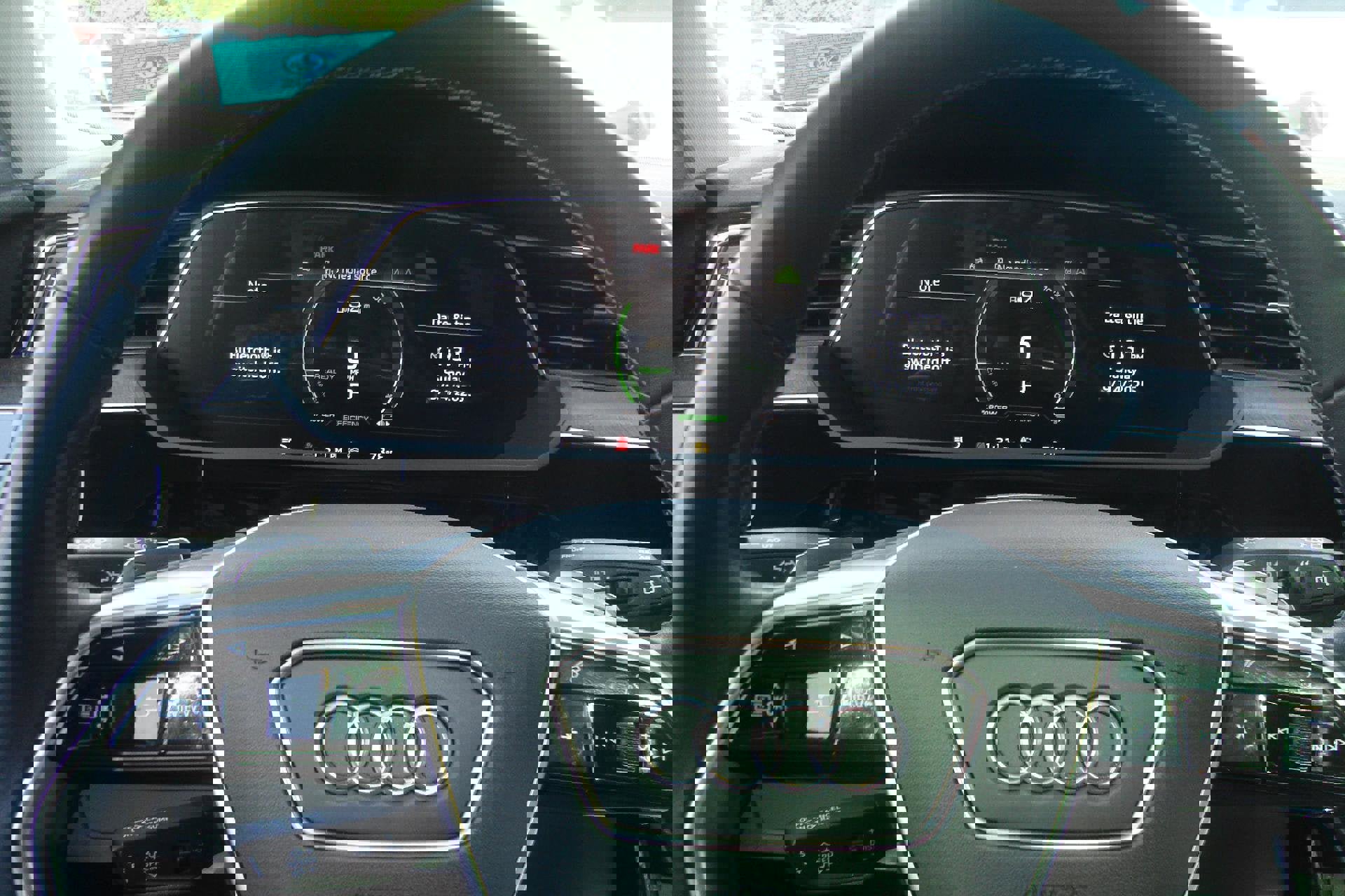 Used 2022 Audi e-tron Premium Plus image 31