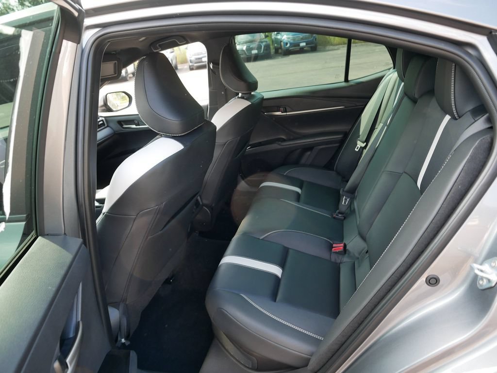 Used 2026 Toyota Camry SE FWD image 11