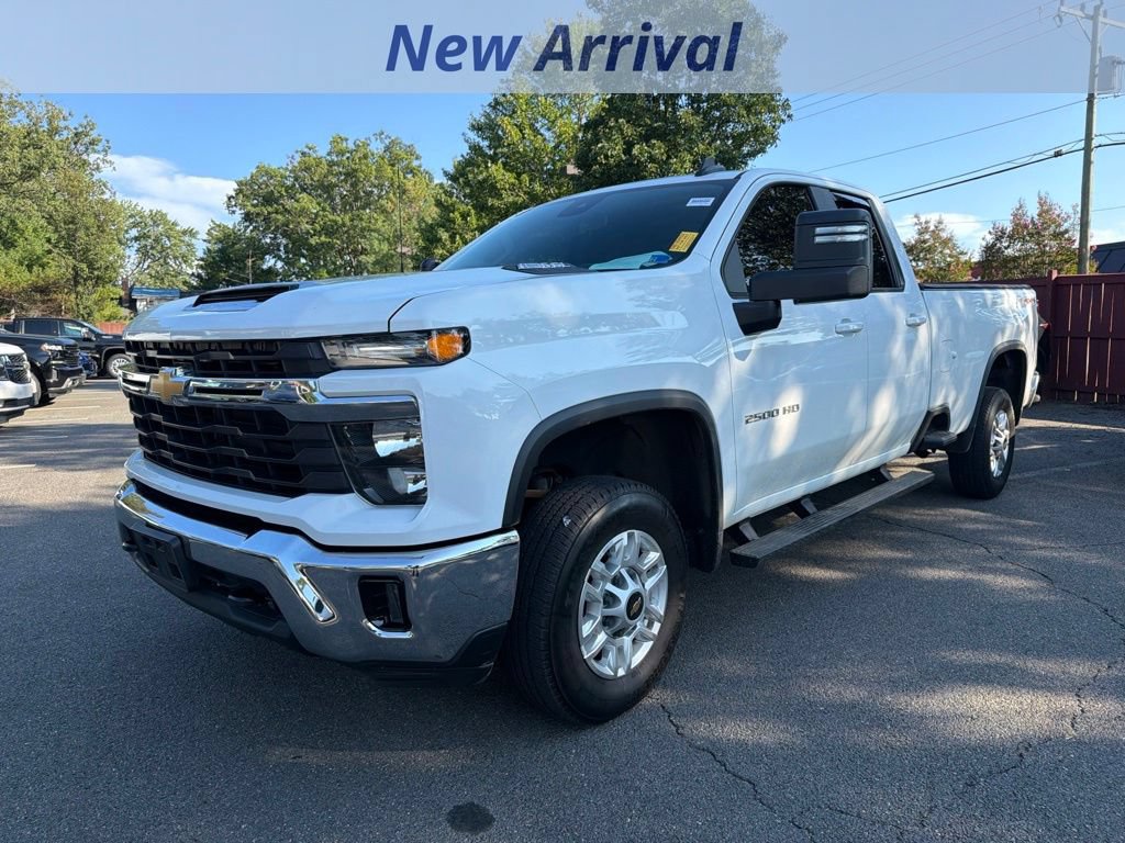 Used 2024 Chevrolet Silverado 2500 LT w/ Convenience Package AWD/4WD image 1
