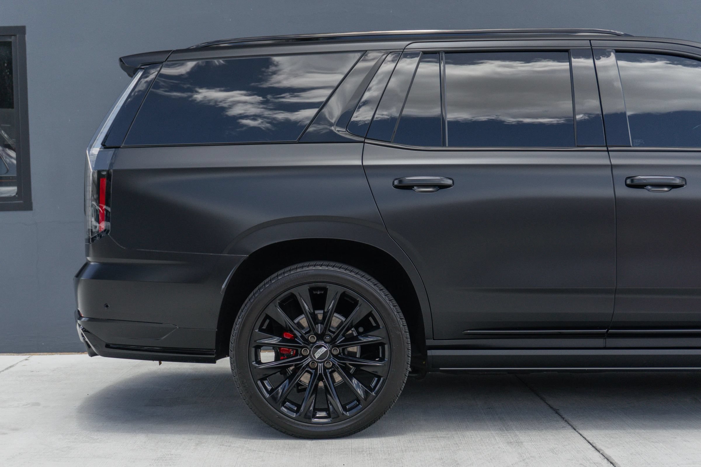 Used 2026 Cadillac Escalade V AWD/4WD image 35