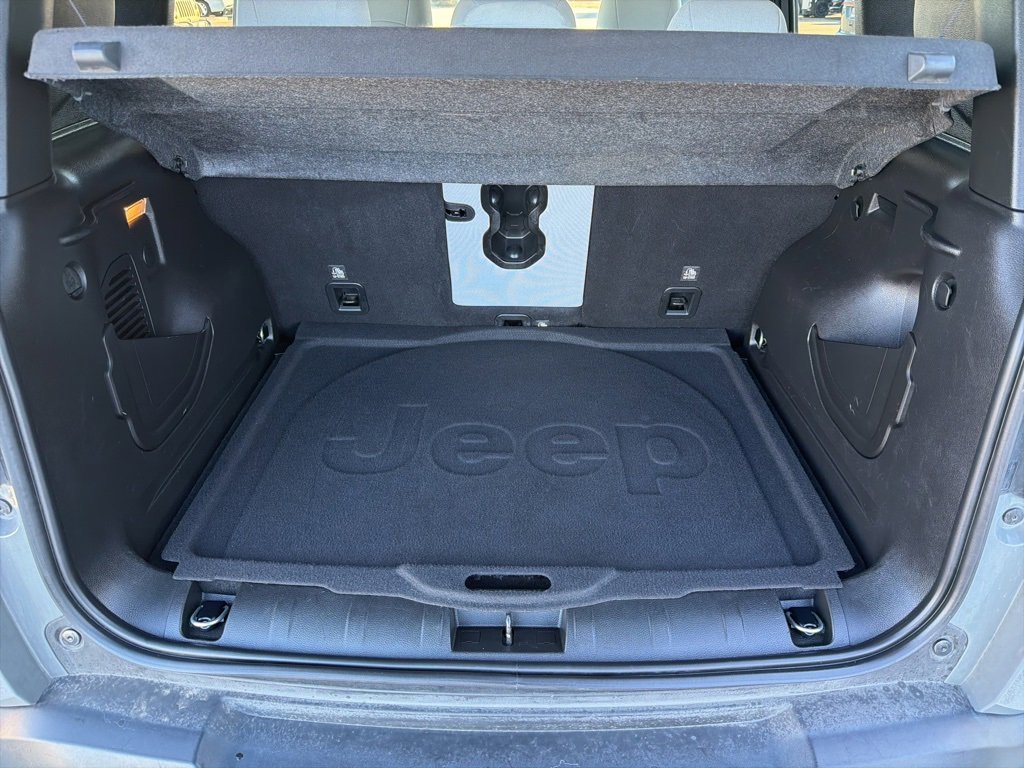 Used 2021 Jeep Renegade Latitude w/ Convenience Group image 4