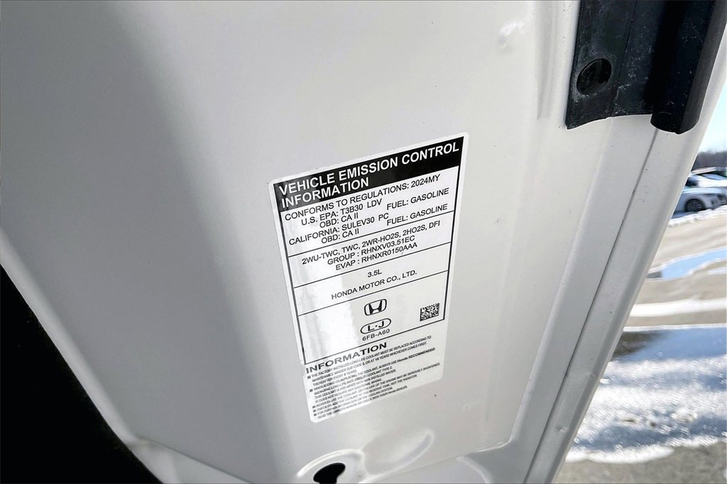 Used 2024 Honda Pilot Elite image 32