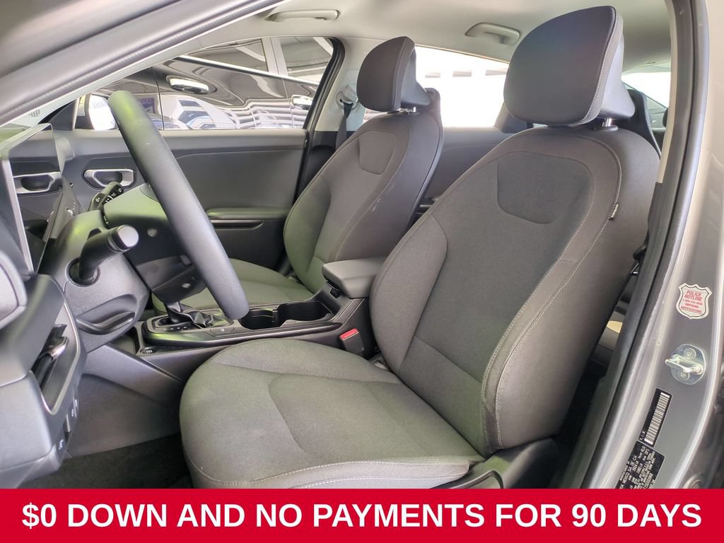 Used 2025 Kia K4 FWD image 23