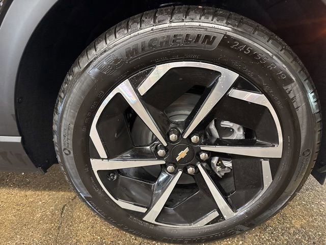 New 2026 Chevrolet Equinox EV LT FWD image 9