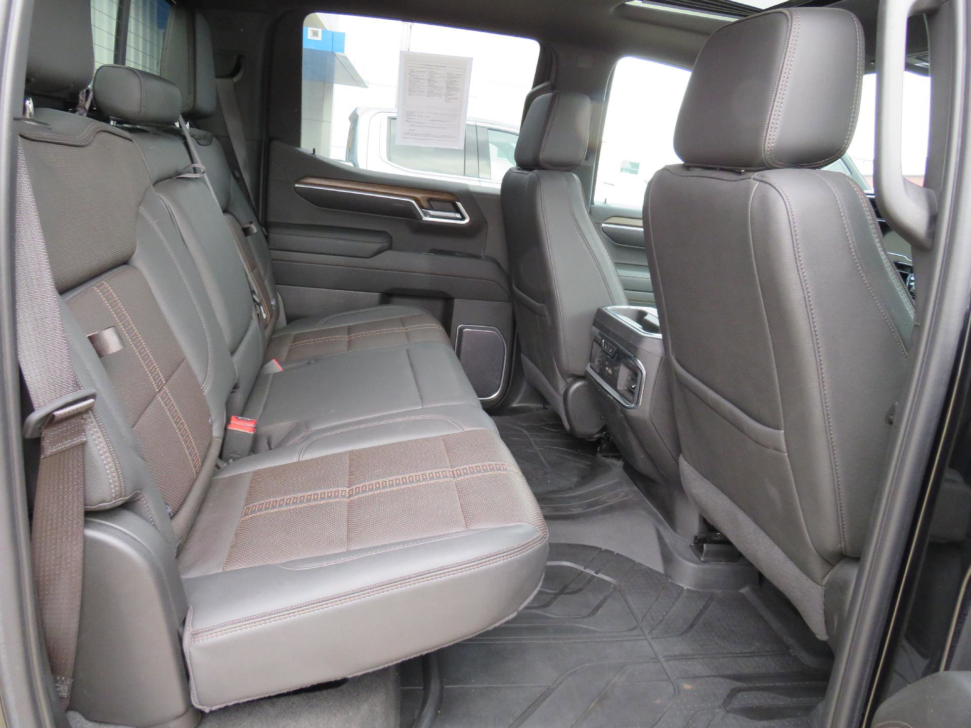 Used 2023 Chevrolet Silverado 1500 High Country w/ High Country Premium Package image 13