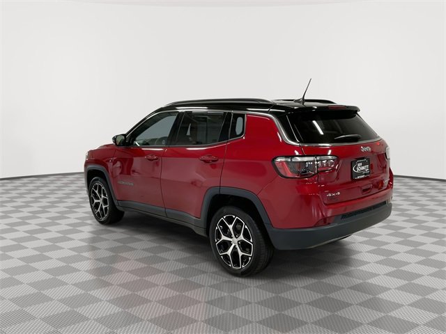 Used 2024 Jeep Compass Limited image 7