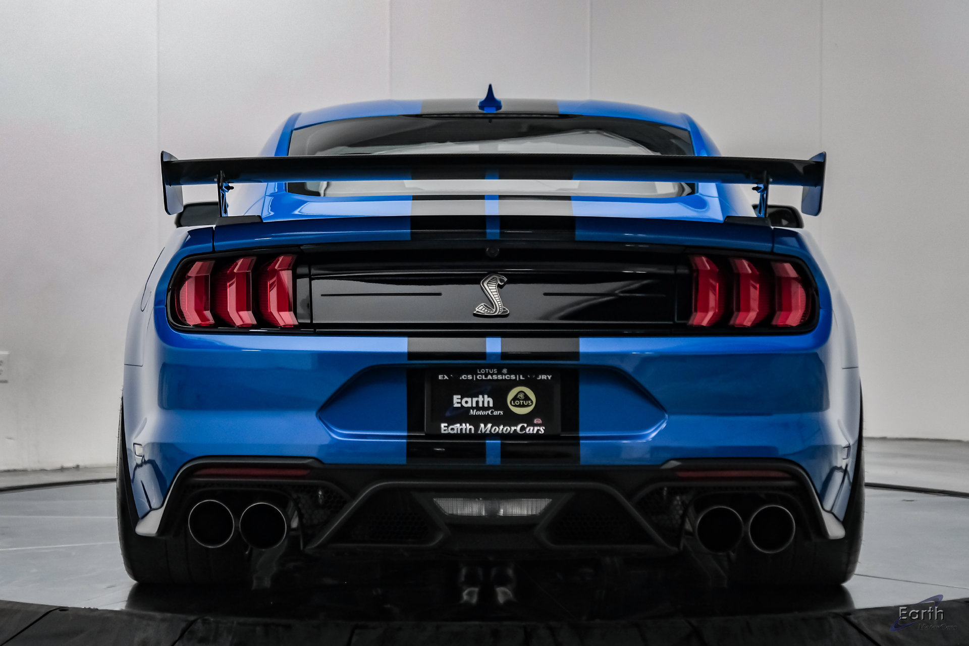 Used 2021 Ford Mustang Shelby GT500 w/ Carbon Fiber Track Pack RWD image 15