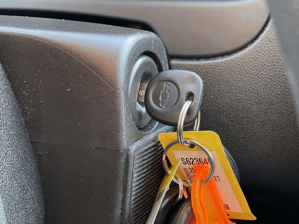 Used 2015 Chevrolet Impala LT w/ LT Sunroof Package image 15