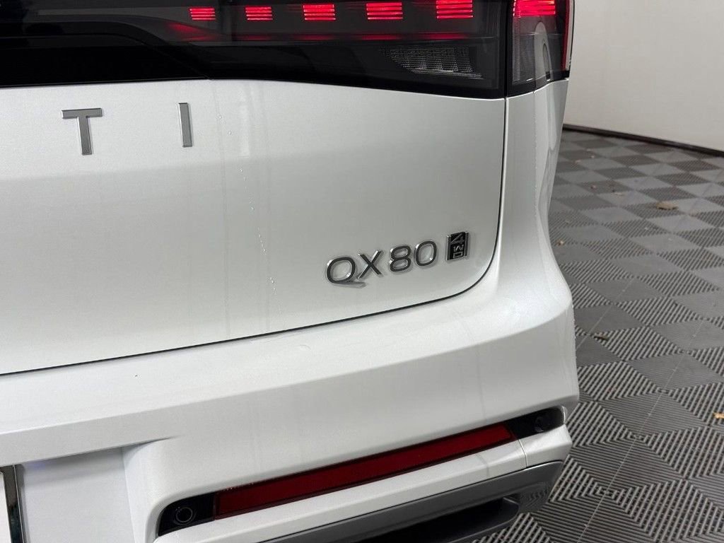 New 2026 INFINITI QX80 Luxe w/ Cargo Package AWD/4WD image 6