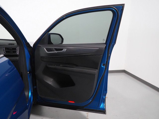 Used 2024 Volkswagen Atlas SE w/ Technology Package image 52