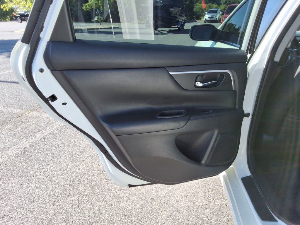 Used 2018 Nissan Altima 2.5 SR FWD image 17