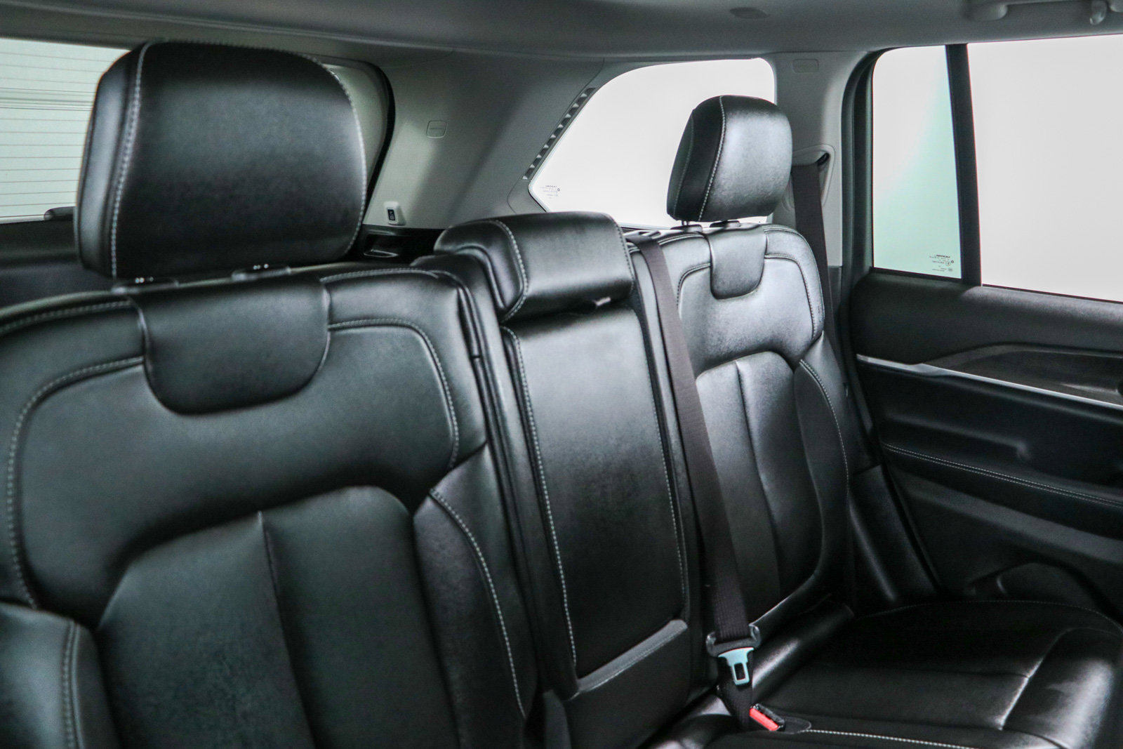 Used 2023 Jeep Grand Cherokee 4WD 4xe image 29