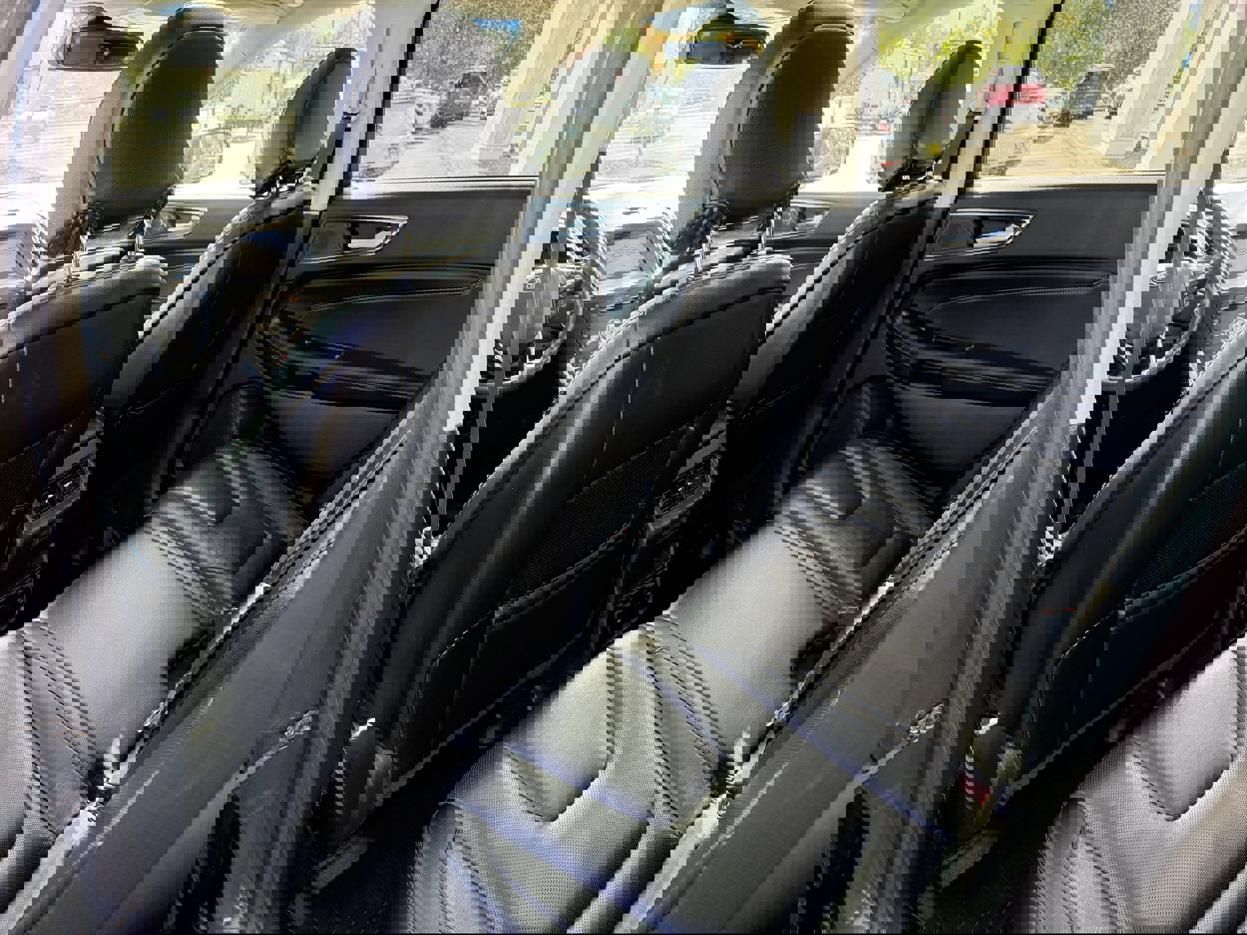 Used 2019 Ford Edge Titanium w/ Equipment Group 301A image 24