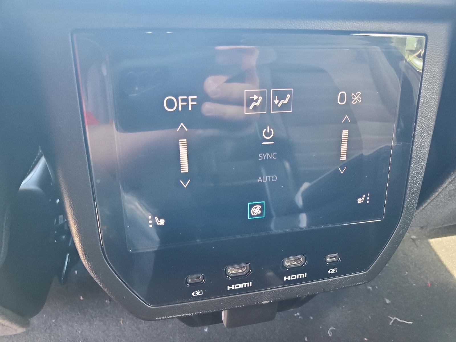New 2026 GMC Yukon XL Denali Ultimate AWD/4WD image 12