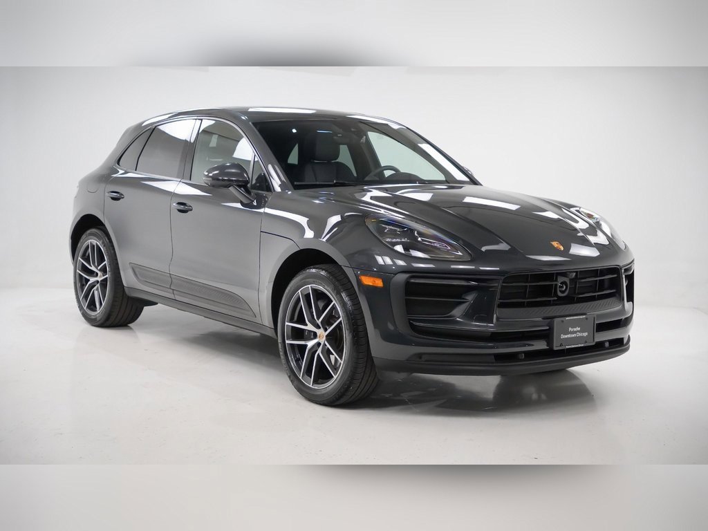 Certified 2025 Porsche Macan image 8