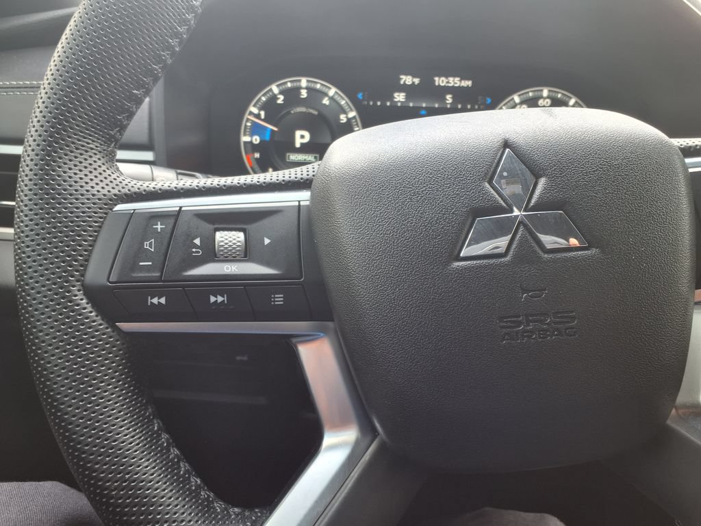 Used 2023 Mitsubishi Outlander Ralliart AWD/4WD image 22