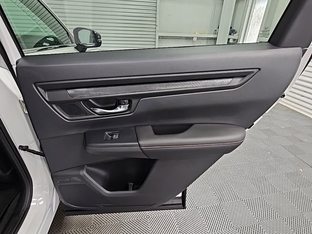 Used 2025 Honda CR-V Sport-L image 38
