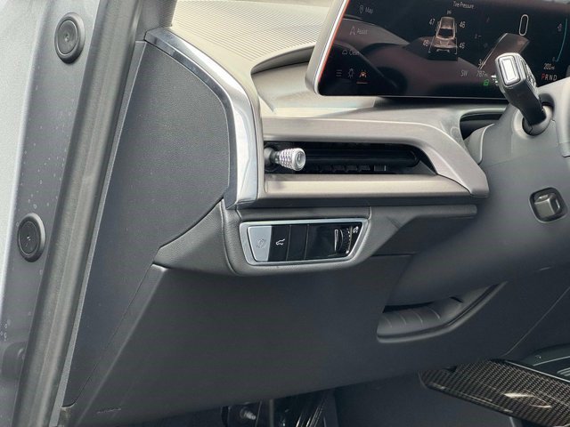 Certified 2026 Cadillac Vistiq Luxury AWD/4WD image 12