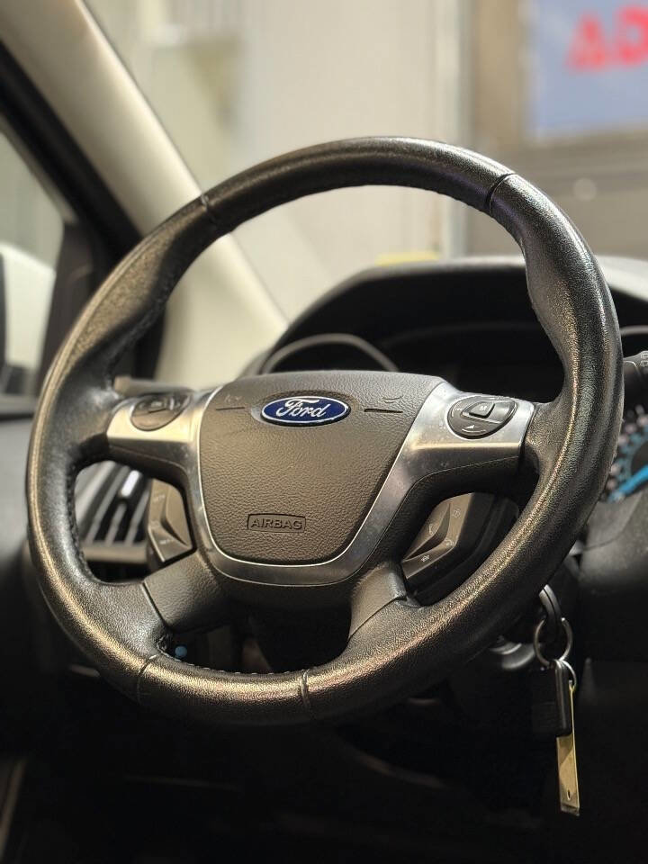 Used 2012 Ford Focus SEL image 16