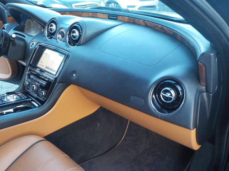 Used 2015 Jaguar XJ L Portfolio image 32
