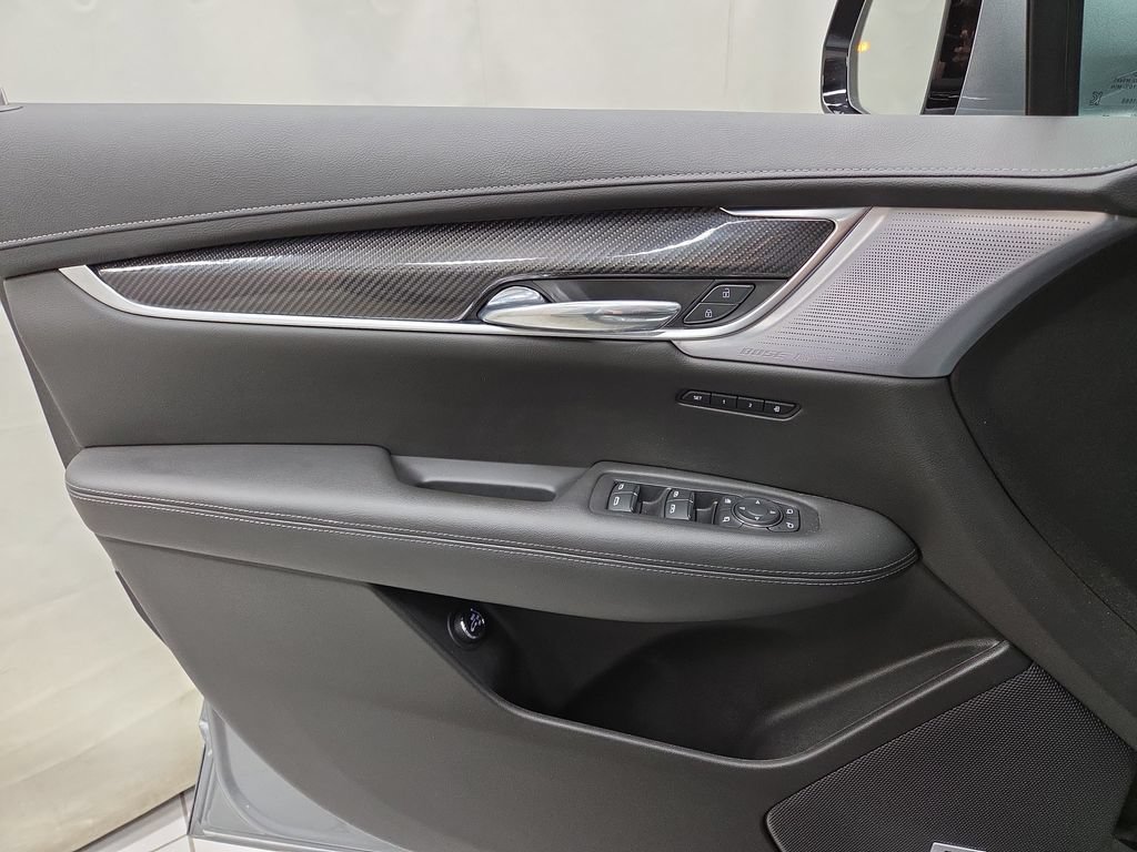 Used 2023 Cadillac XT6 Sport AWD/4WD image 21