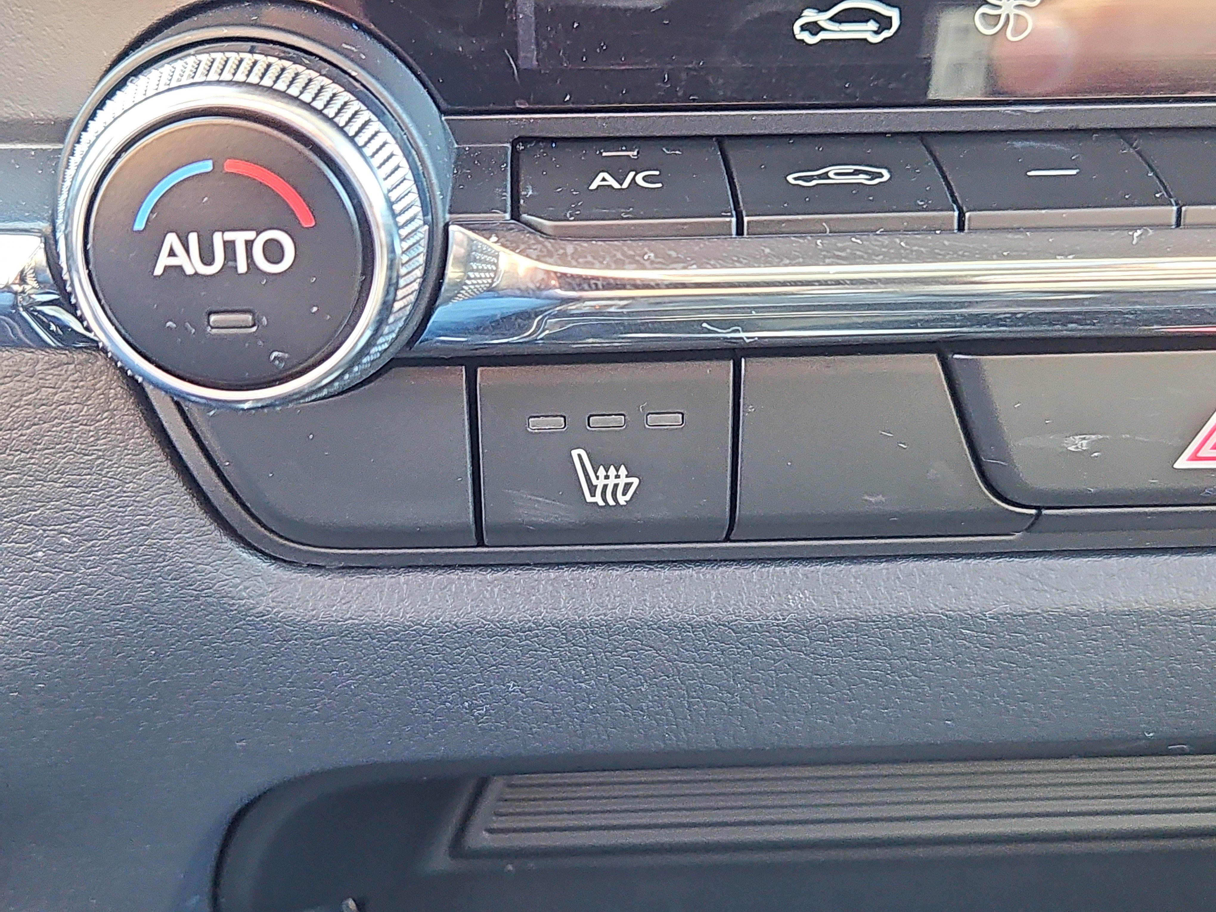 Certified 2025 MAZDA CX-30 AWD 2.5 S w/ Premium Package image 13