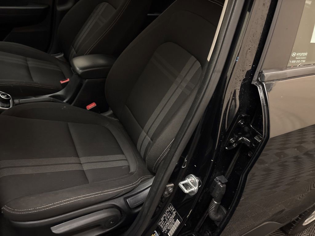 Used 2020 Hyundai Venue SEL image 10