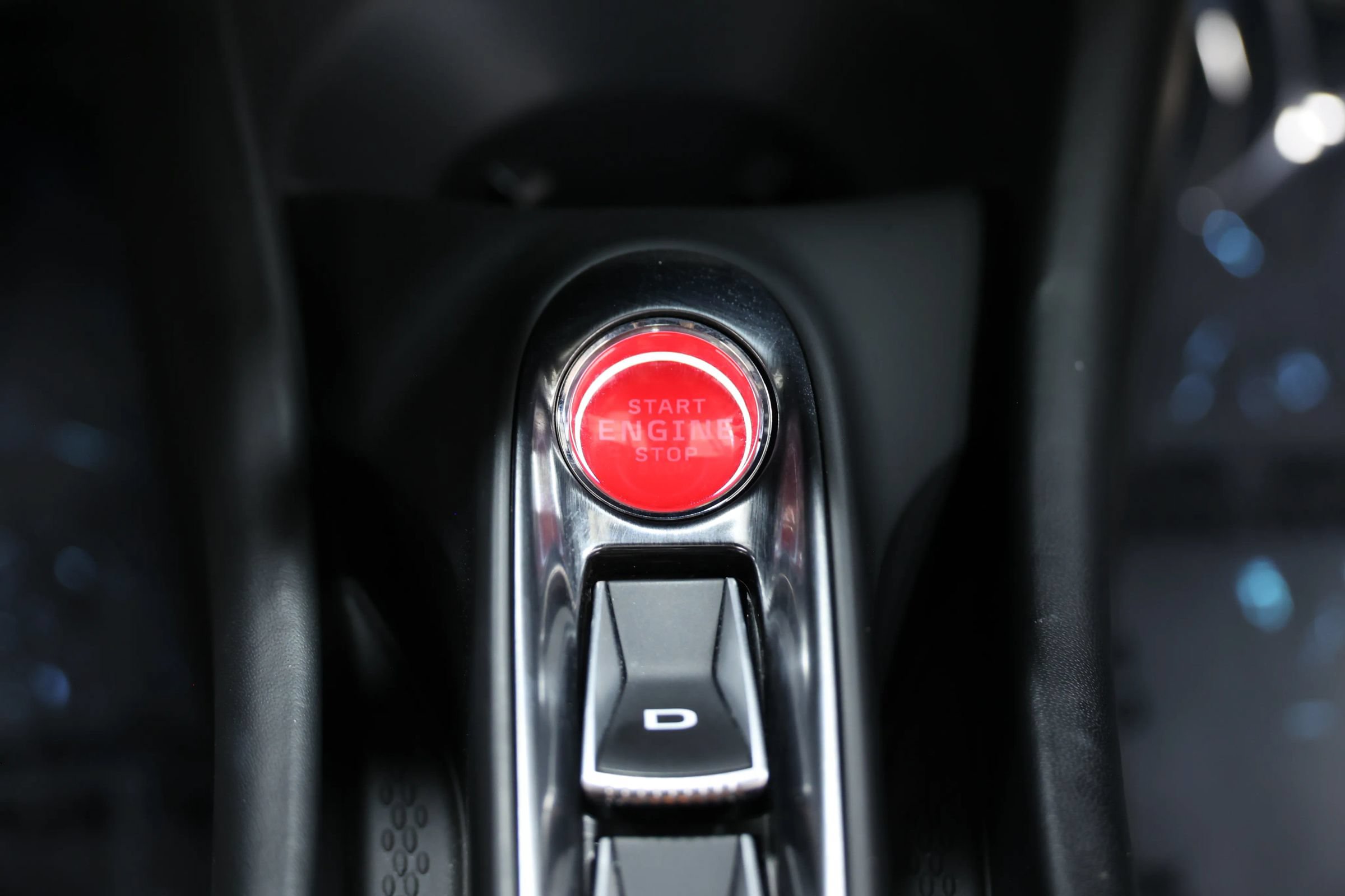 Used 2023 McLaren Artura RWD image 43