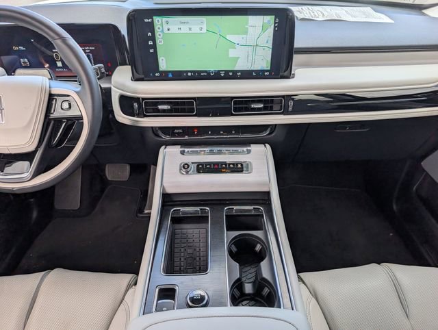 Used 2025 Lincoln Aviator Reserve w/ Equipment Group 201A AWD/4WD image 7