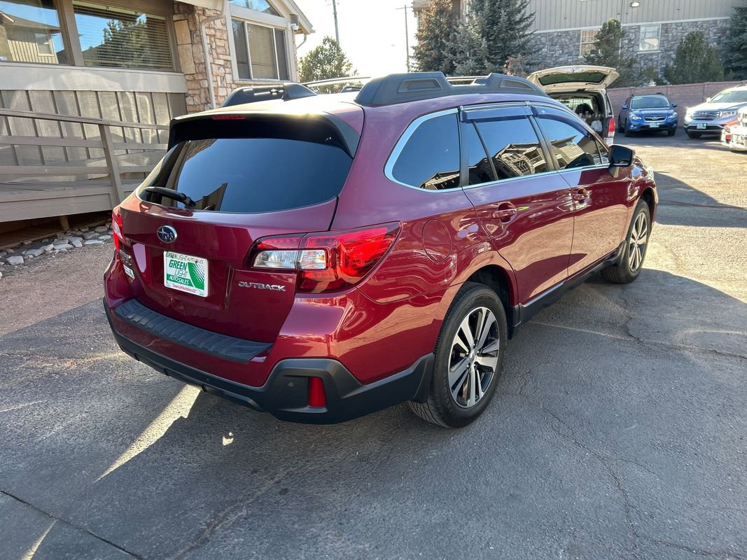 Used 2018 Subaru Outback 2.5i Limited image 3