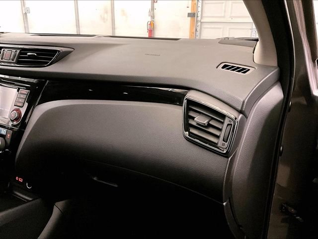 Used 2020 Nissan Rogue Sport SV AWD/4WD image 15