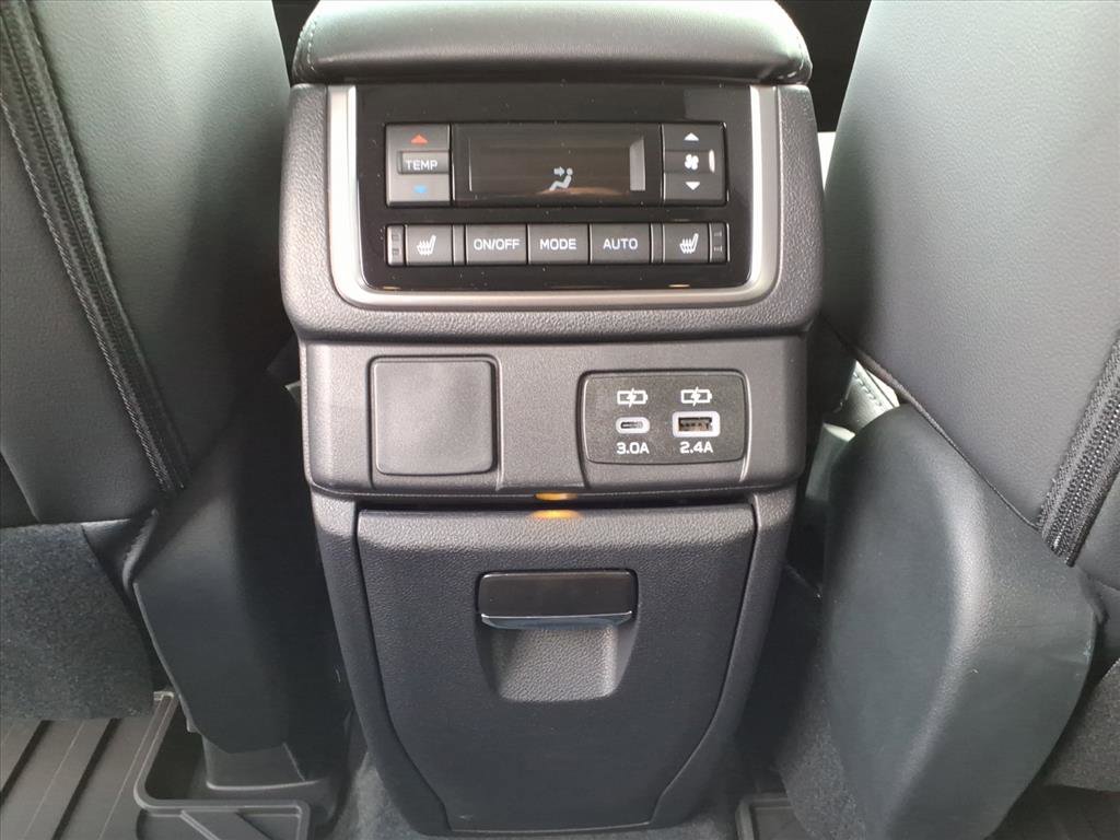New 2025 Subaru Ascent Limited image 33