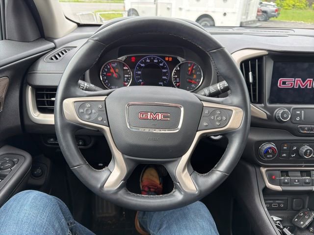 Used 2023 GMC Terrain Denali w/ Denali Premium Package AWD/4WD image 17