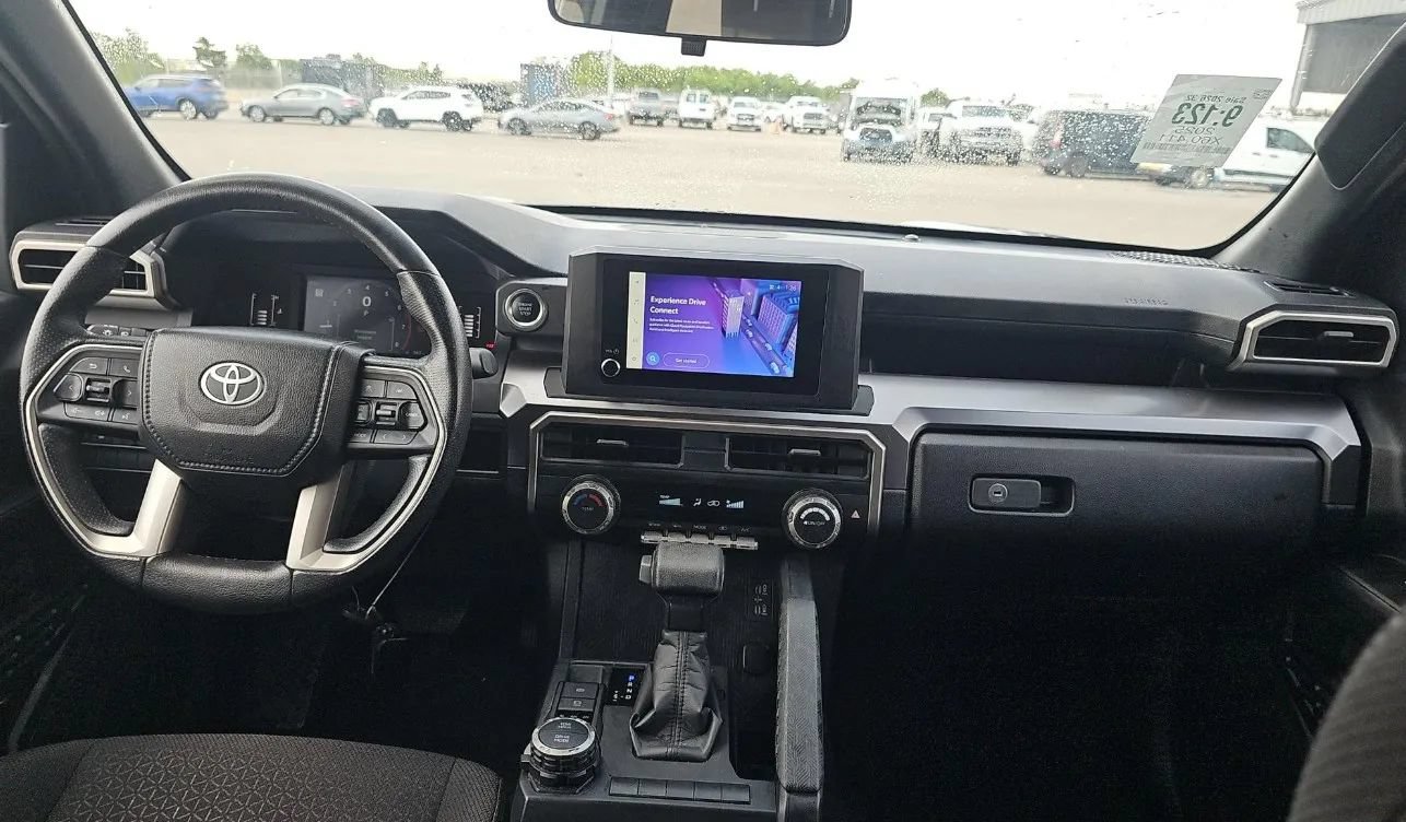 Used 2025 Toyota 4Runner SR5 AWD/4WD image 2