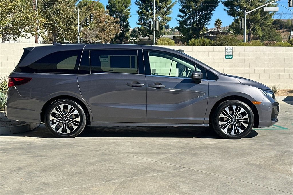 New 2026 Honda Odyssey Elite image 3