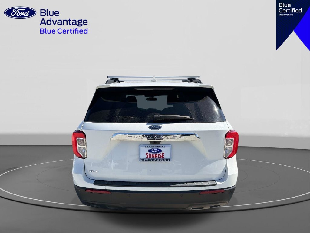 Used 2024 Ford Explorer XLT RWD image 5