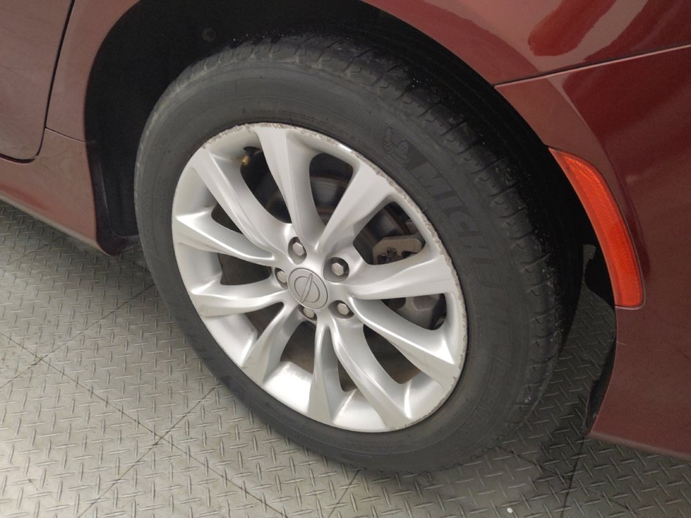Used 2015 Chrysler 200 C w/ Navigation & Sound Group I FWD image 31