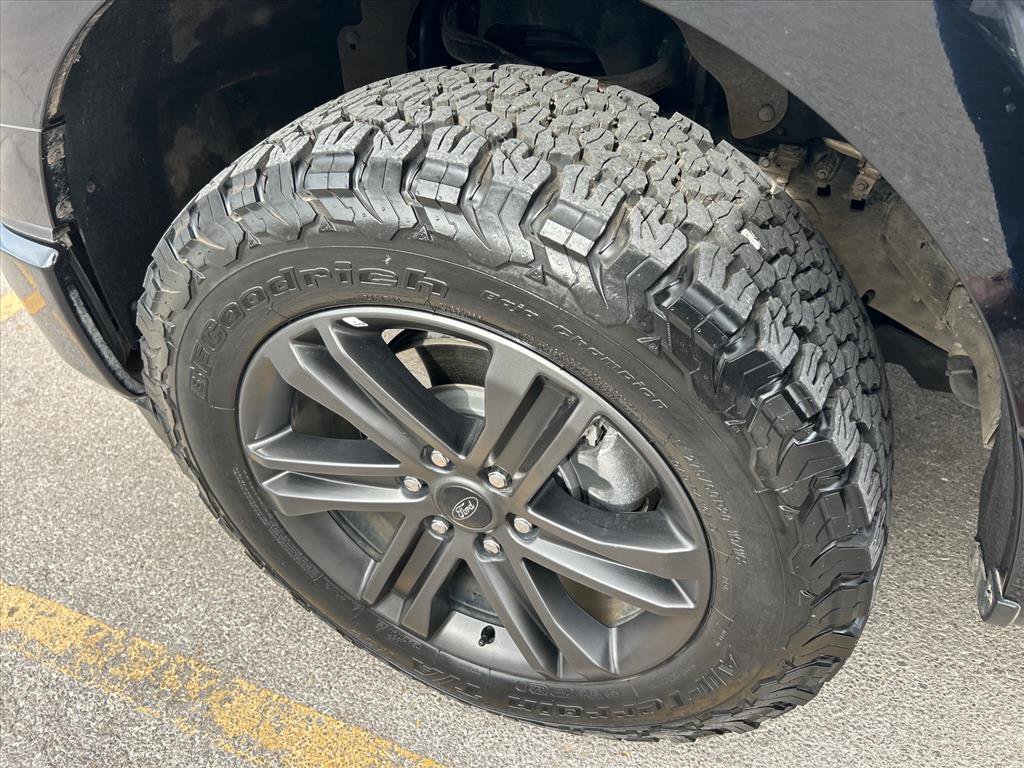 Used 2022 Ford F150 Lariat image 11