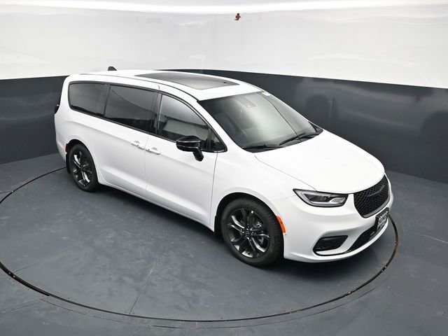 New 2026 Chrysler Pacifica Select image 44
