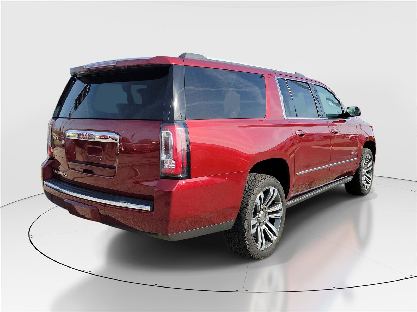 Used 2018 GMC Yukon XL Denali w/ Denali Ultimate Package image 4