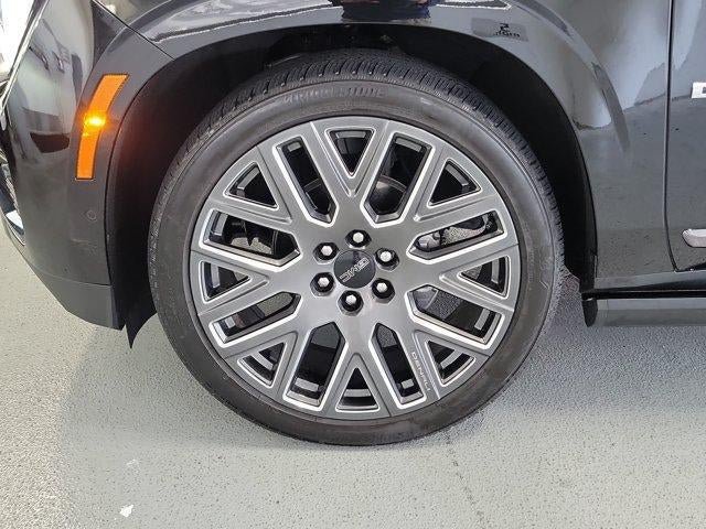 Used 2025 GMC Yukon Denali Ultimate w/ LPO, Floor Liner Package AWD/4WD image 10