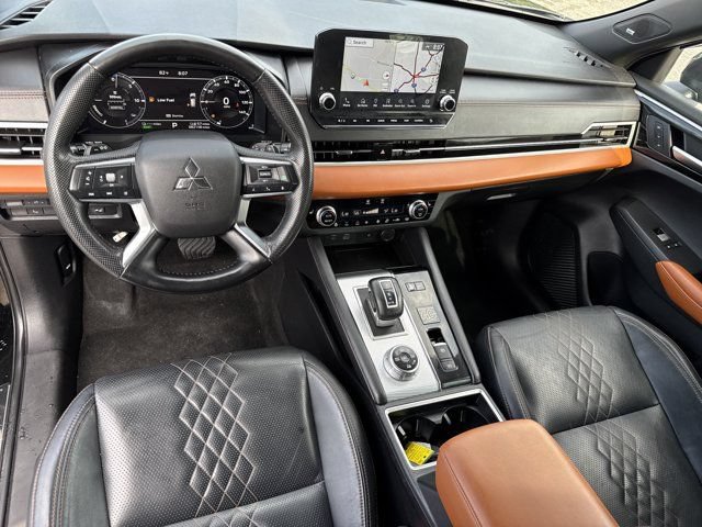 Used 2023 Mitsubishi Outlander SEL AWD/4WD image 18