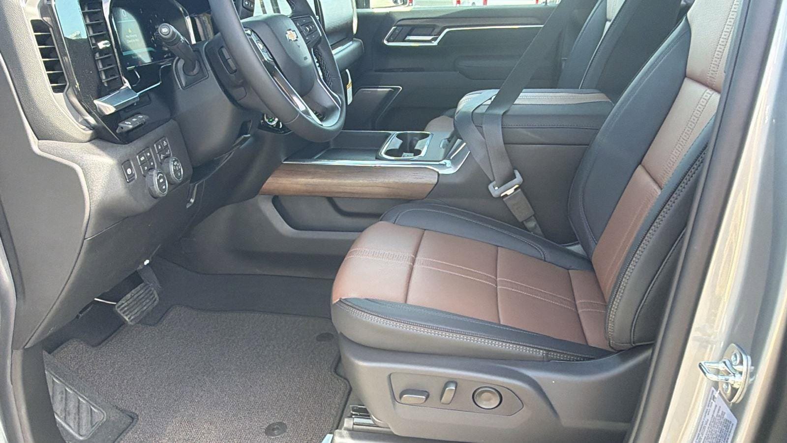 New 2026 Chevrolet Silverado 2500 High Country w/ High Country Premium Package AWD/4WD image 12