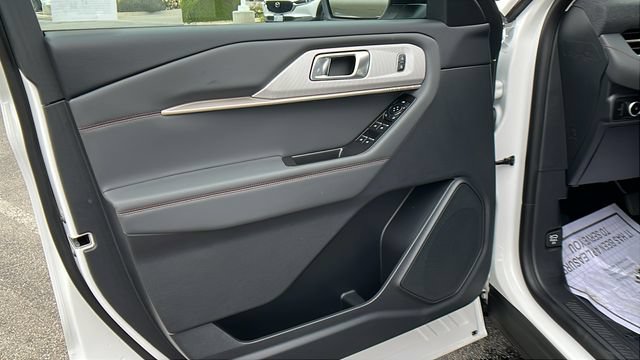 New 2026 Ford Explorer Active w/ Active Comfort Package RWD image 13
