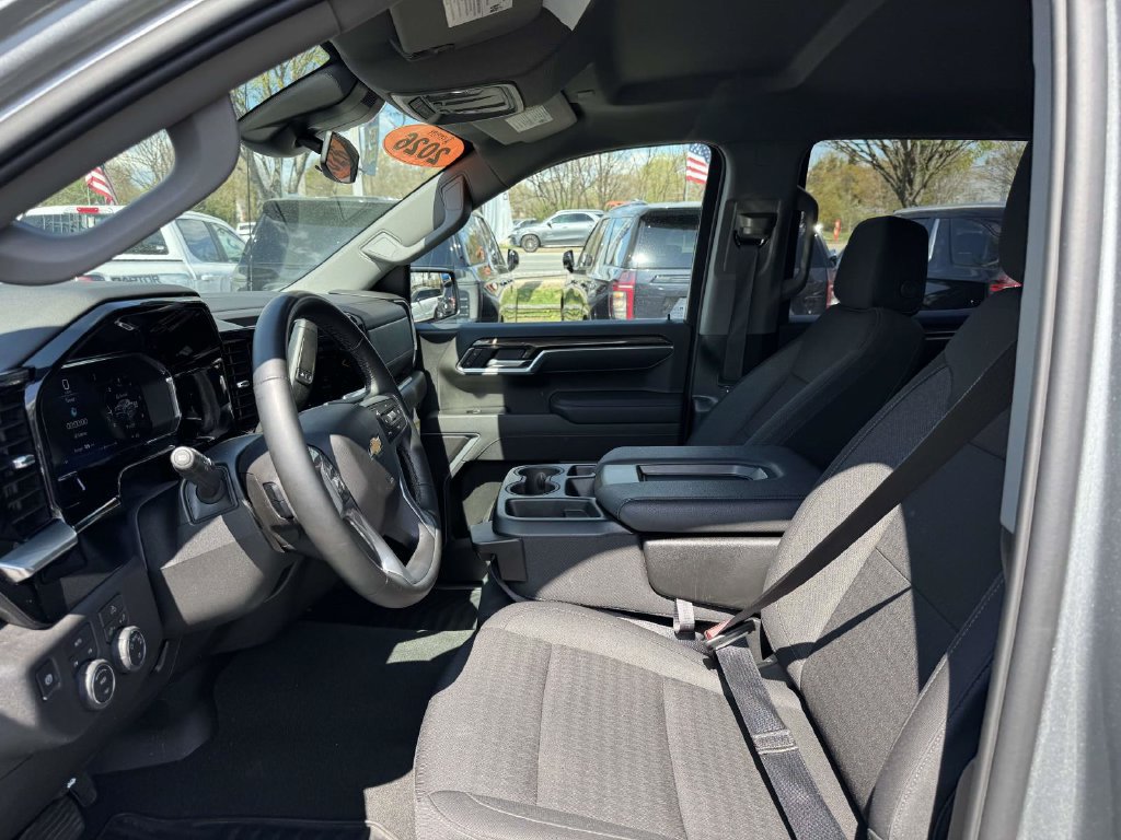 Used 2026 Chevrolet Silverado 1500 LT AWD/4WD image 12